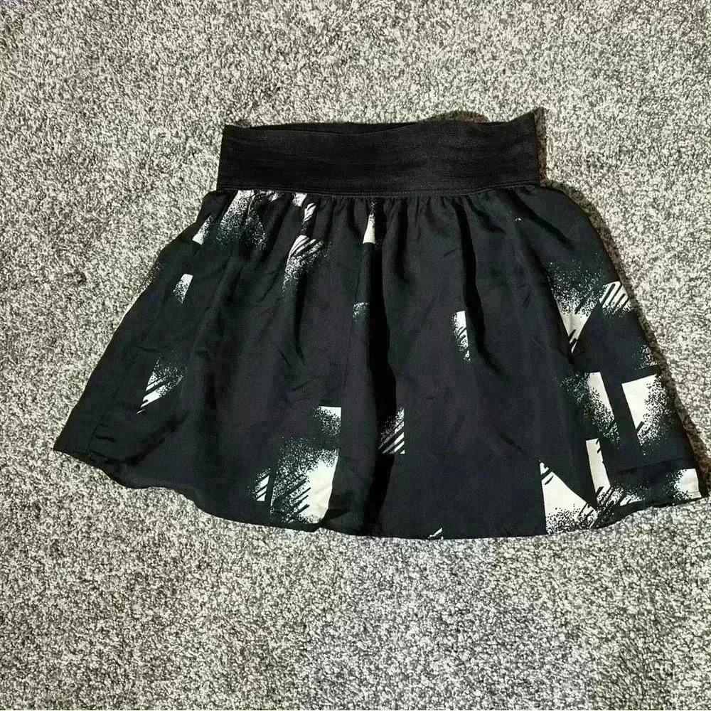 NWT Luna Tiks Skirt - Women’s / Junior’s Size Medium - Made In The USA